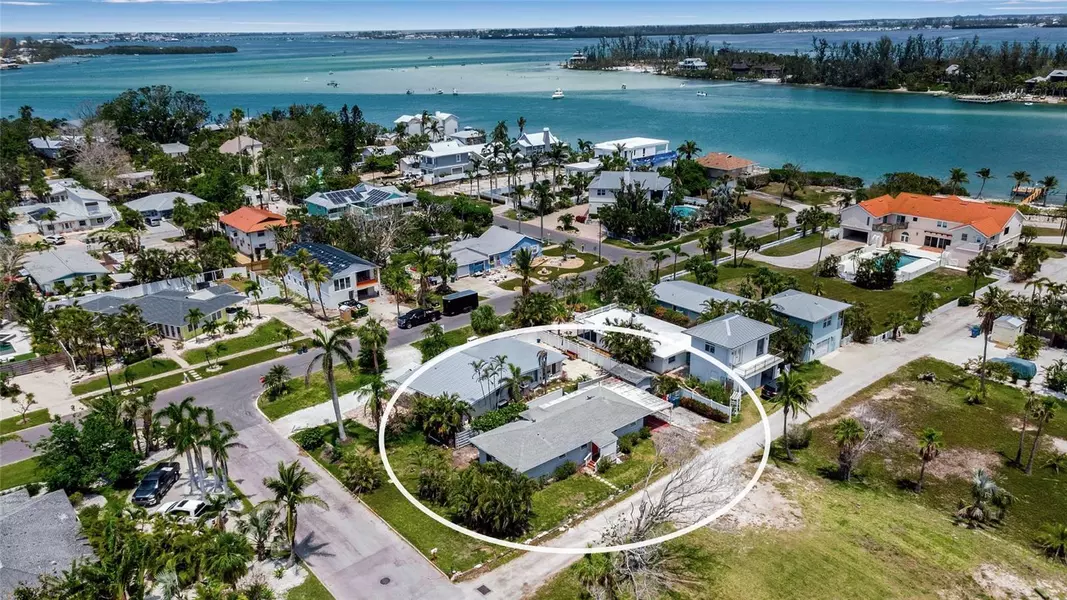 7030 LOIS AVE, Longboat Key, FL 34228