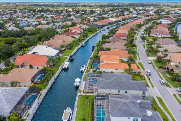Bradenton, FL 34208,569 MAST DR