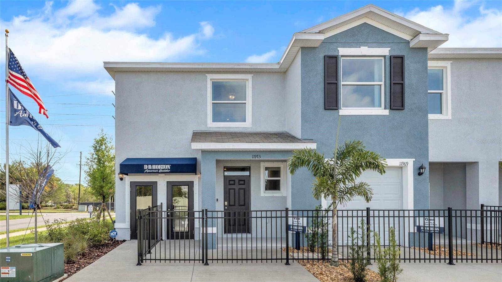 4077 GOLD DUST LN, Sarasota, FL 34243