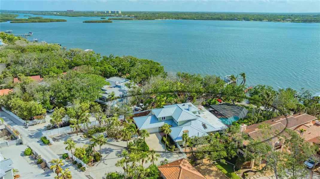 1042 N CASEY KEY RD, Osprey, FL 34229