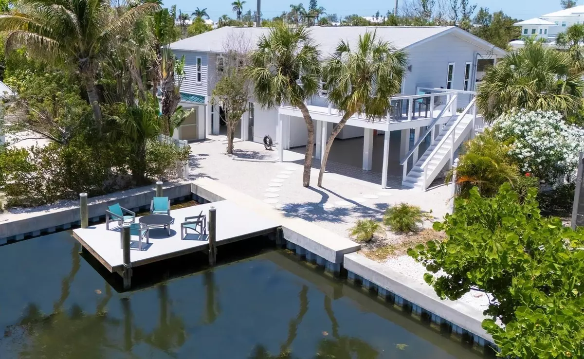 Holmes Beach, FL 34217,501 KEY ROYALE DR