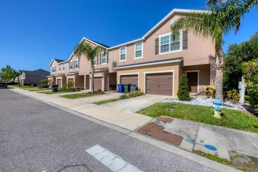 1033 GRANTHAM DR, Sarasota, FL 34234