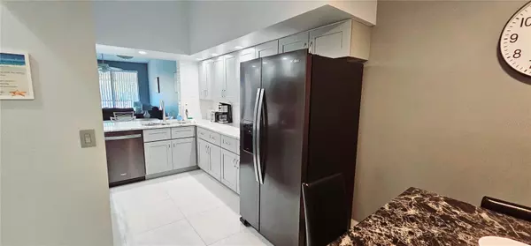 Bradenton, FL 34210,4415 45TH AVE W #203