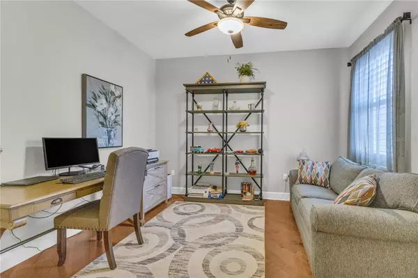 Bradenton, FL 34212,927 RIVER BASIN CT #201C