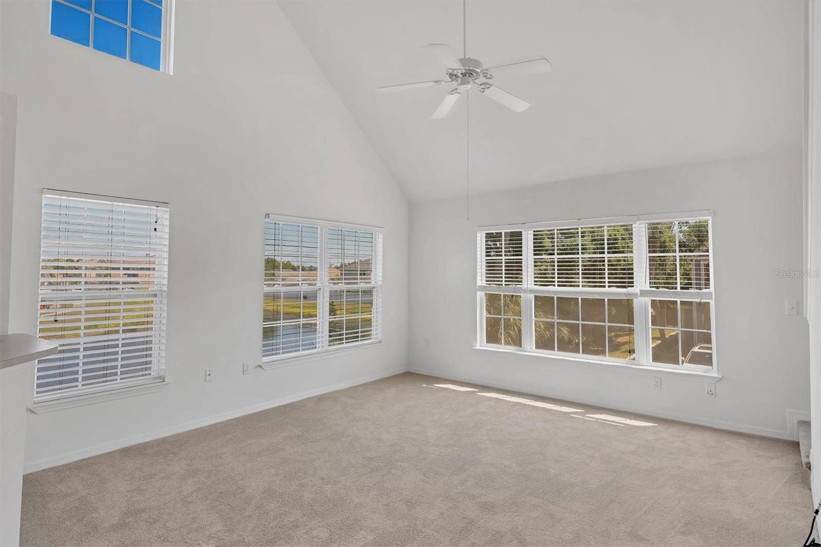 Sarasota, FL 34233,5531 ROSEHILL RD #204