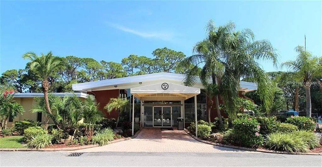 Sarasota, FL 34237,2650 COCONUT BAY LN #521
