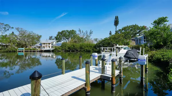 Sarasota, FL 34242,244 CEDAR PARK CIR