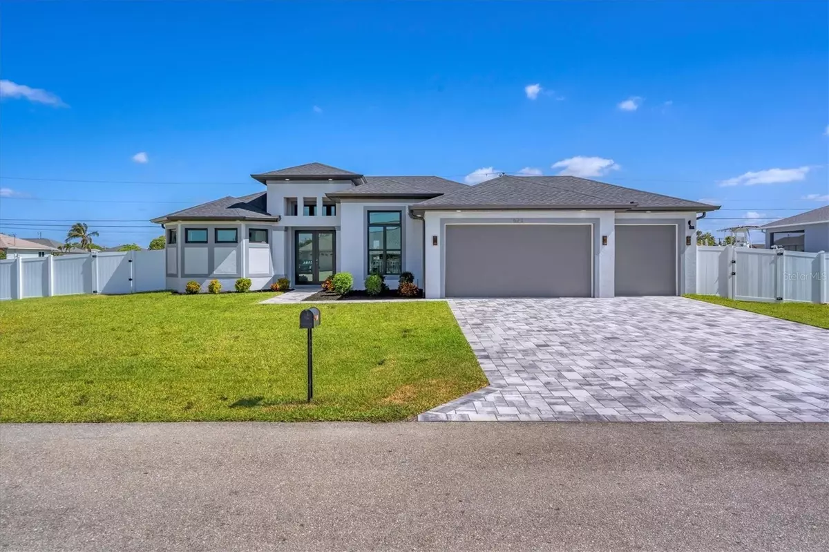 Cape Coral, FL 33990,623 SE 1ST TER