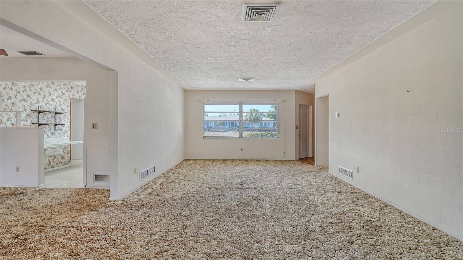 Sarasota, FL 34239,2702 BEDFORD WAY