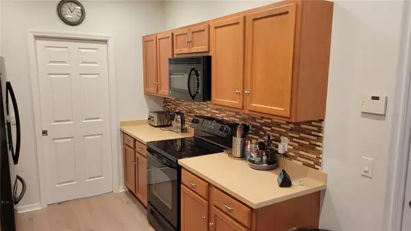 Sarasota, FL 34243,3716 82ND AVENUE CIR E #101