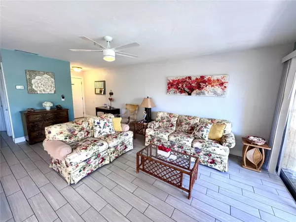 Sarasota, FL 34231,3447 CLARK RD #246