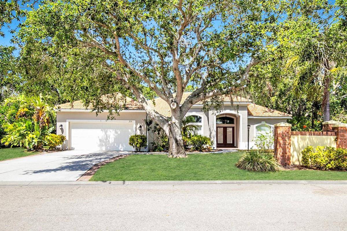 104 PARK TRACE BLVD, Osprey, FL 34229