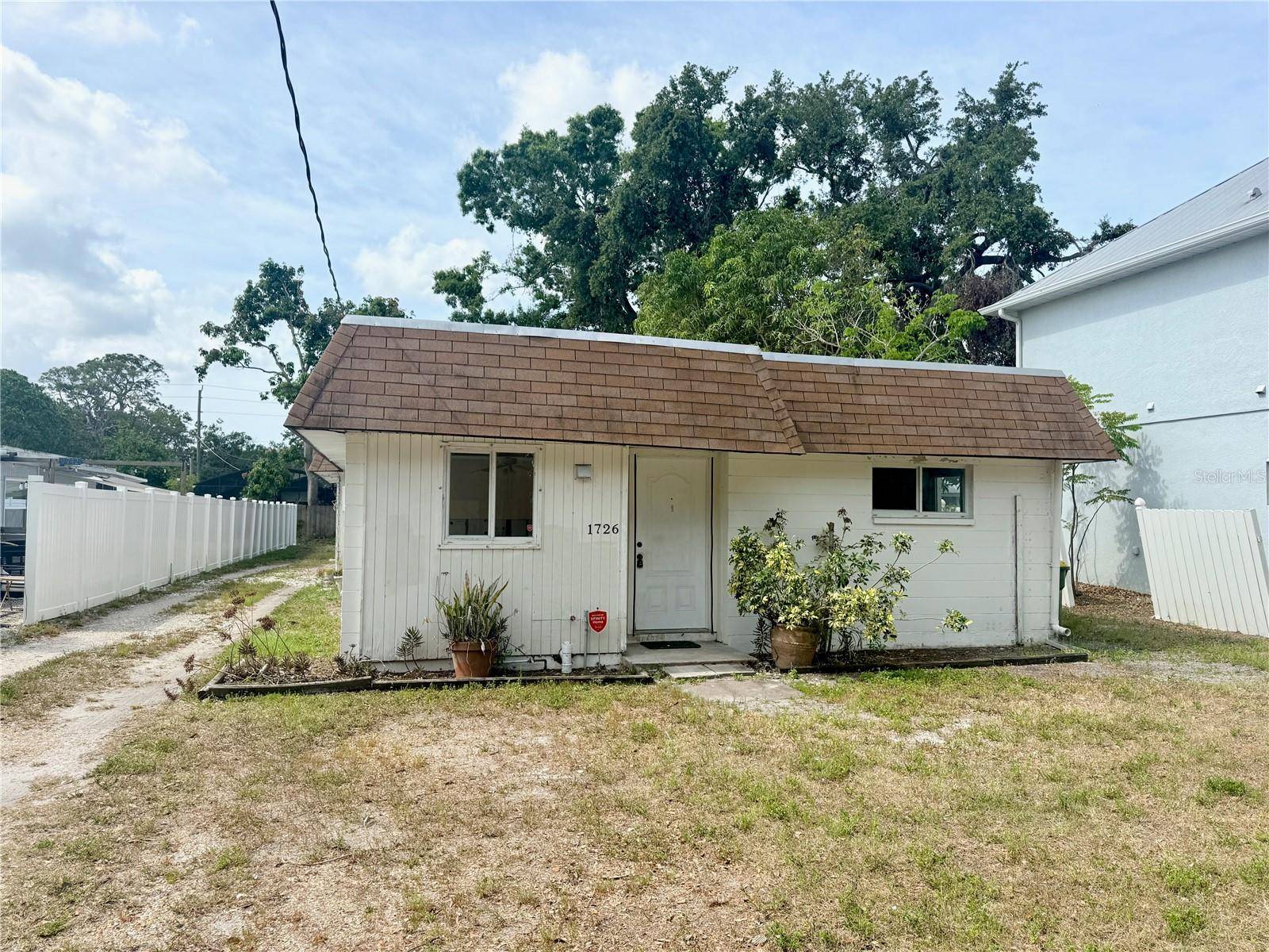 1726 8TH ST, Sarasota, FL 34236