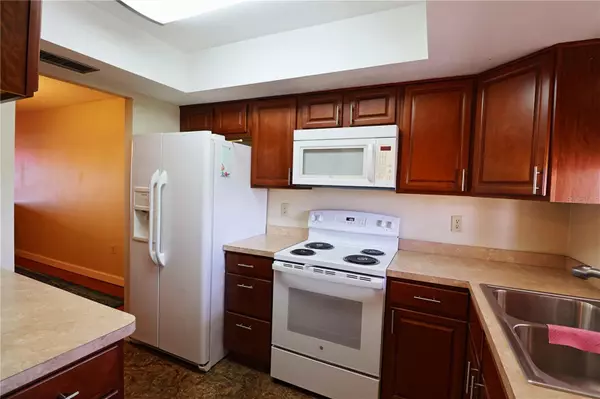 Bradenton, FL 34205,4199 HERON WAY #411