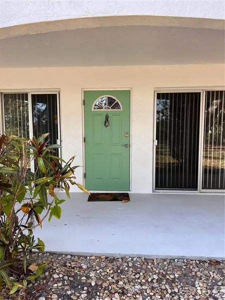 4035 S SCHOOL AVE #D3, Sarasota, FL 34231