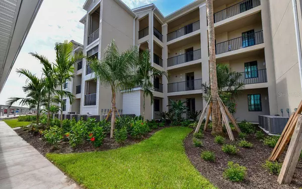 Bradenton, FL 34211,17520 GAWTHROP DR #101