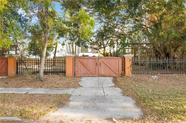 1721 8TH ST, Sarasota, FL 34236