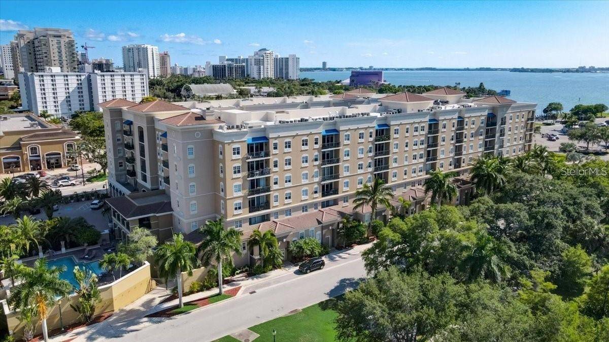 Sarasota, FL 34236,1064 N TAMIAMI TRL #1522