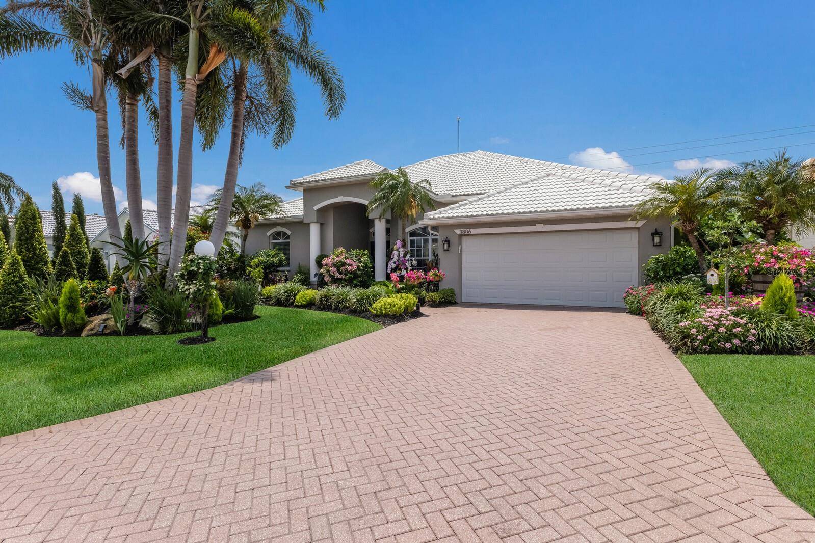 3806 72ND TER E, Sarasota, FL 34243