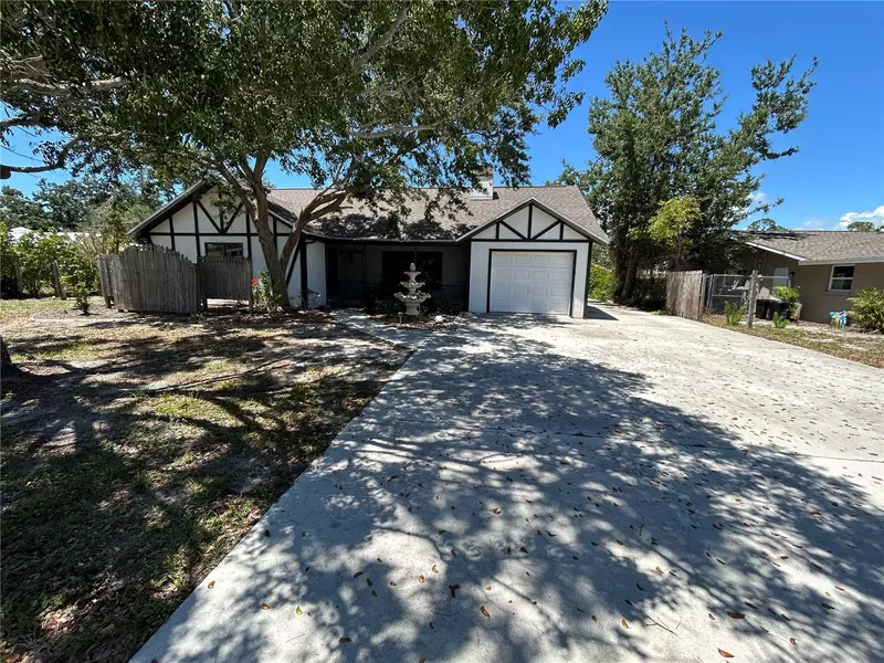 1500 CREST DR, Englewood, FL 34223