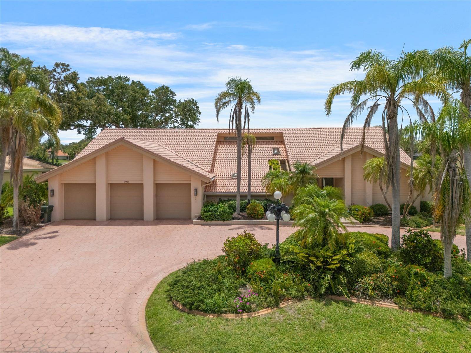 Sarasota, FL 34238,3936 SPYGLASS HILL RD