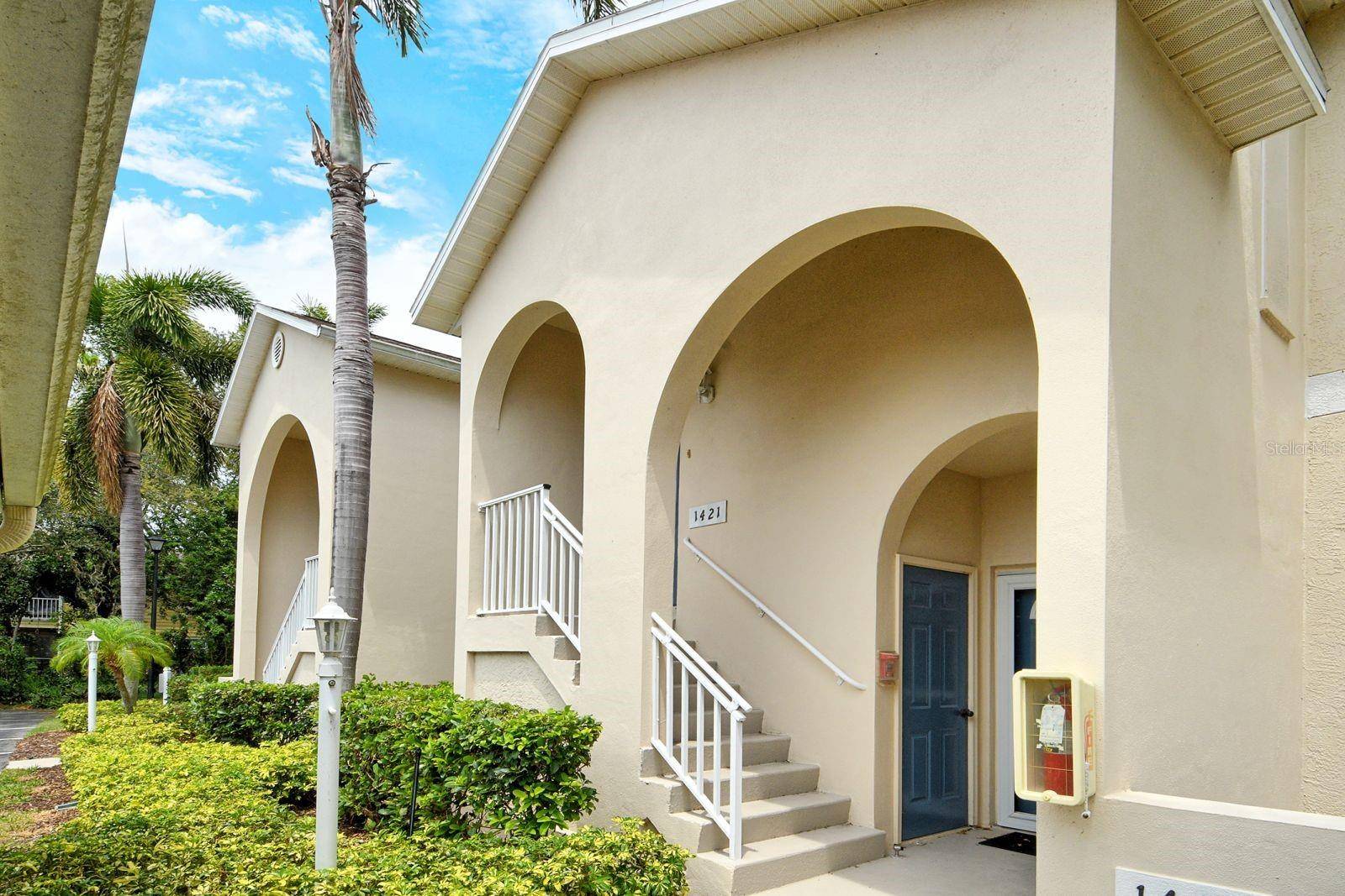 Sarasota, FL 34238,8315 GLENROSE WAY #1421