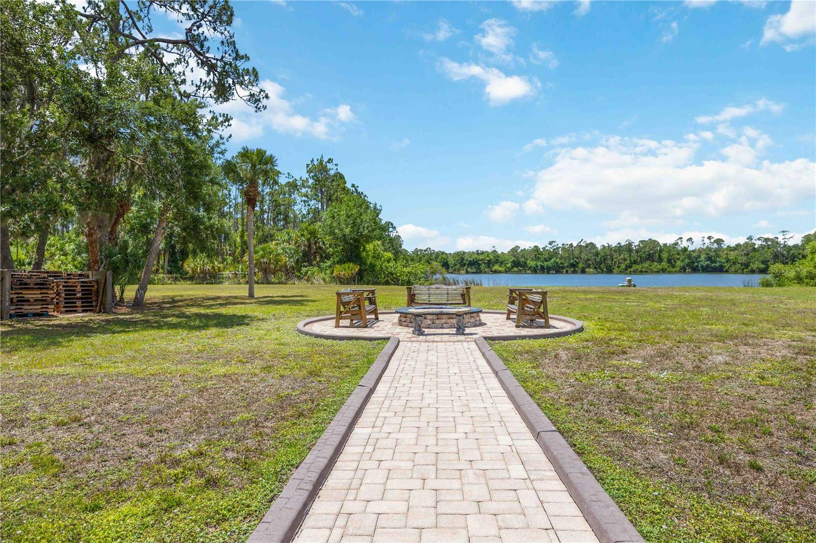 North Port, FL 34286,4225 ULMAN AVE
