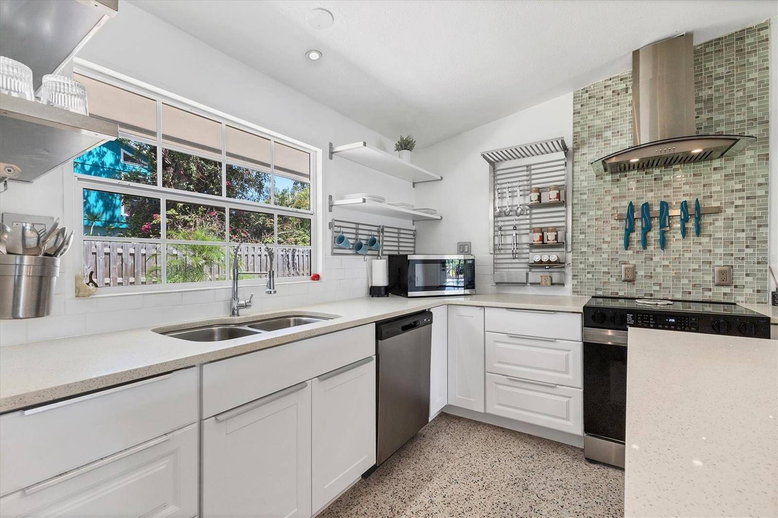 Sarasota, FL 34243,6931 MAGELLAN WAY