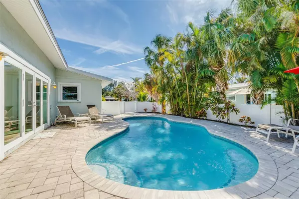 Anna Maria, FL 34216,112 PALM AVE