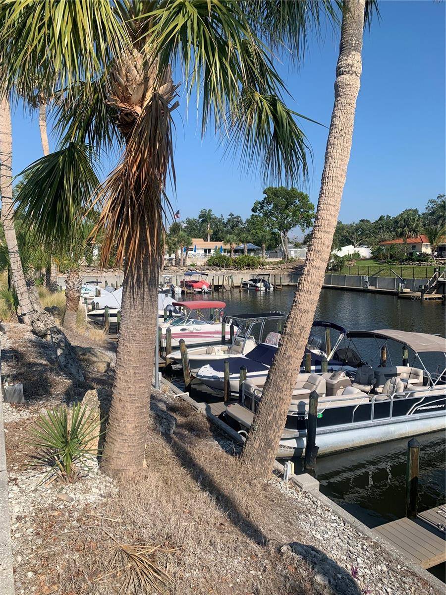 Sarasota, FL 34231,2310 CANALBLUFF PL #V287