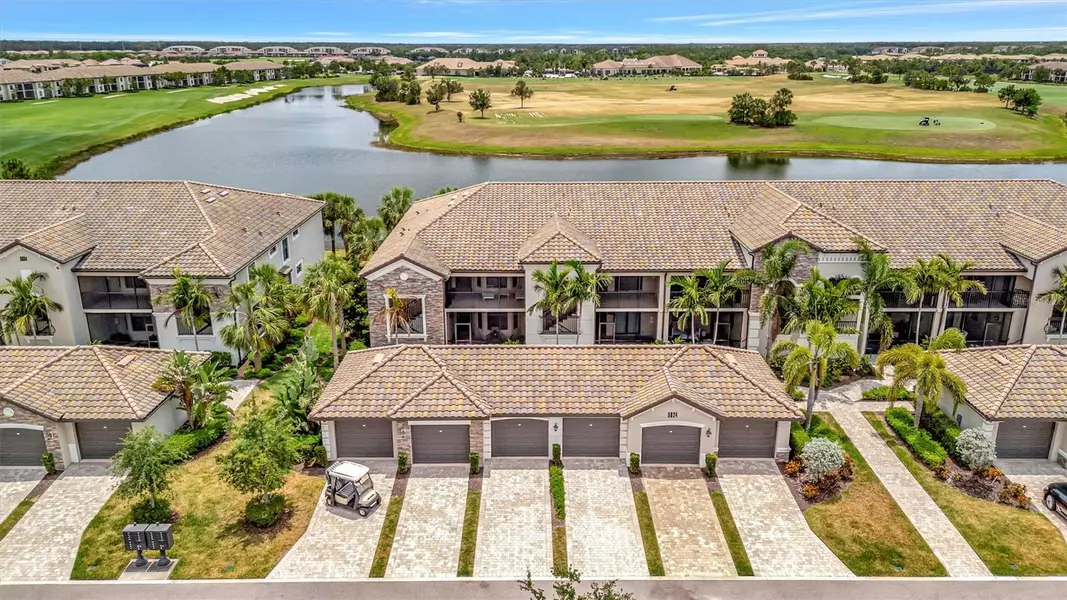 5624 PALMER CIR #101, Bradenton, FL 34211