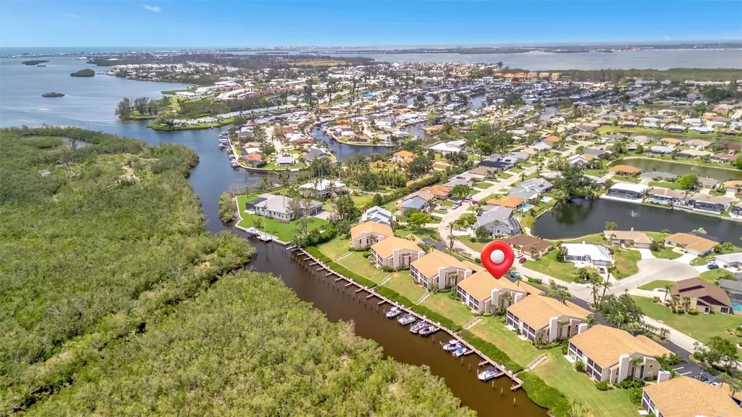 8710 54TH AVE W #8710, Bradenton, FL 34210