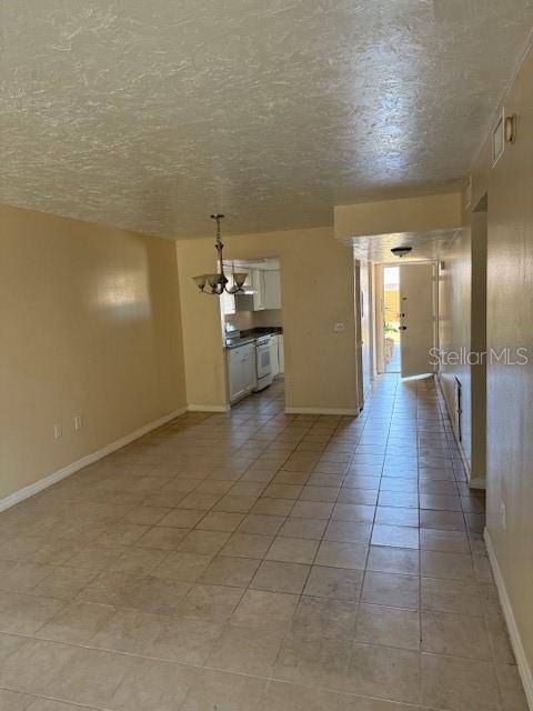 Sarasota, FL 34231,7273 CLOISTER DR #121