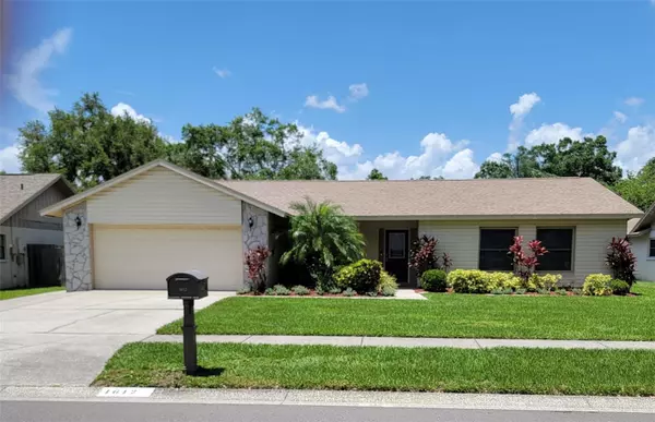 1612 SHADY LEAF DR, Valrico, FL 33596