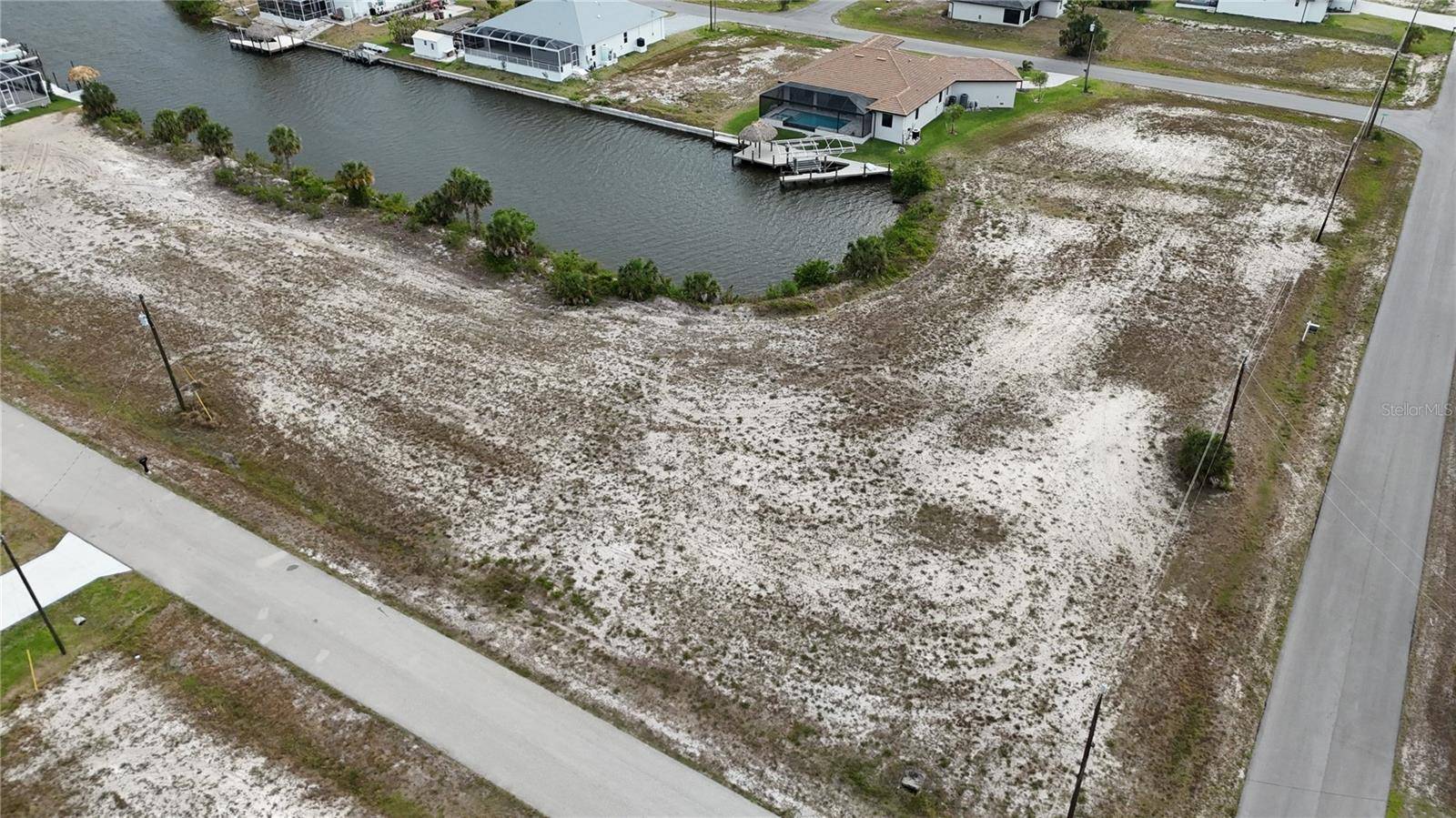 Cape Coral, FL 33993,4016 NW 42ND PL NW