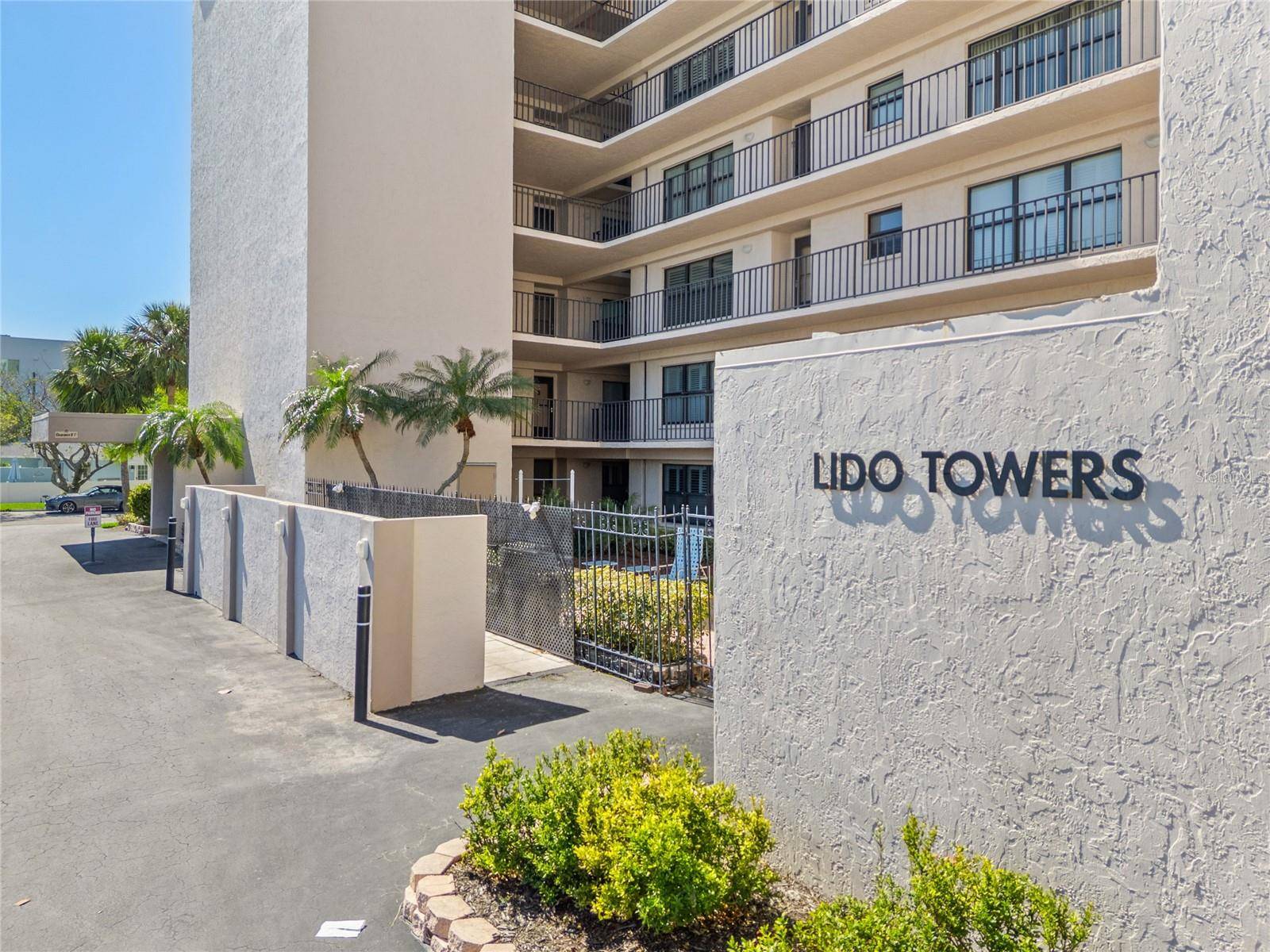 Sarasota, FL 34236,1001 BENJAMIN FRANKLIN DR #106