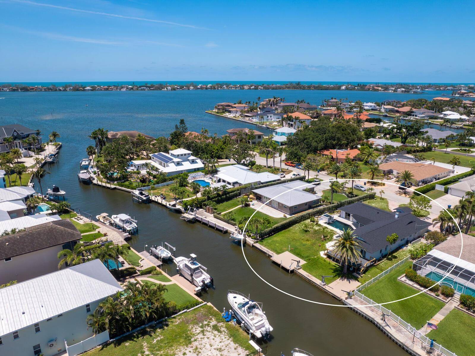7779 HOLIDAY DR N, Sarasota, FL 34231