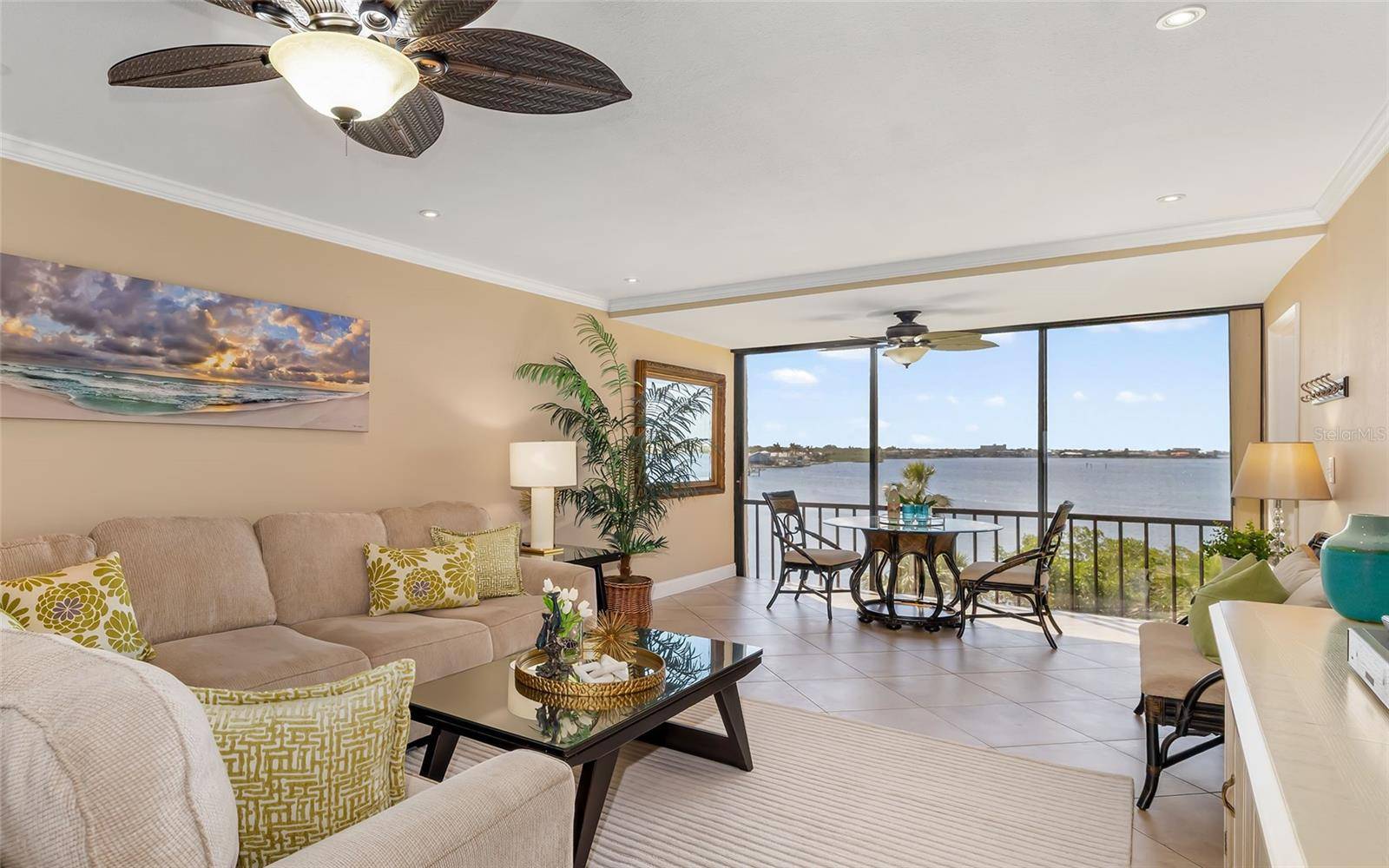 Sarasota, FL 34231,1608 STICKNEY POINT RD #304