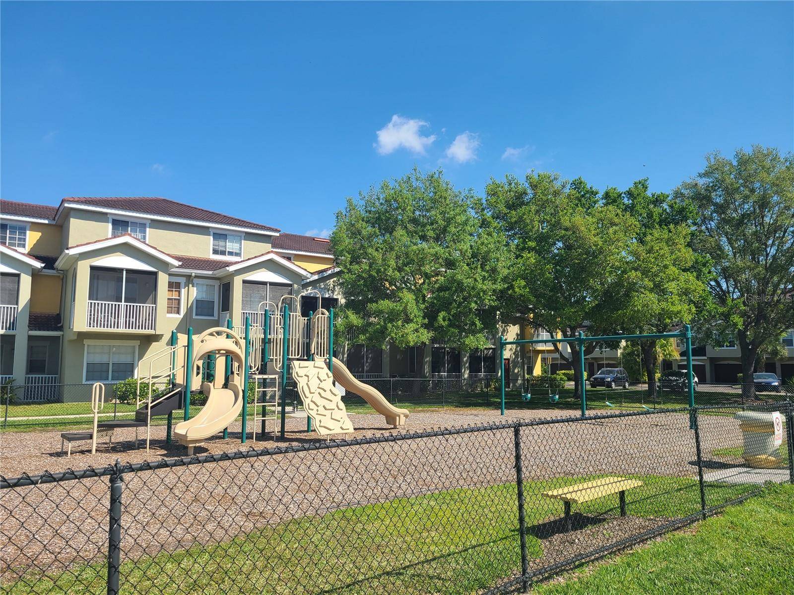 Sarasota, FL 34235,5711 BENTGRASS DR #19-204