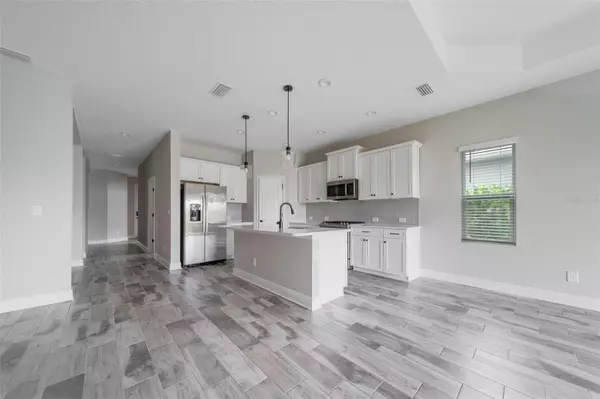 Sarasota, FL 34240,2625 STAR APPLE WAY
