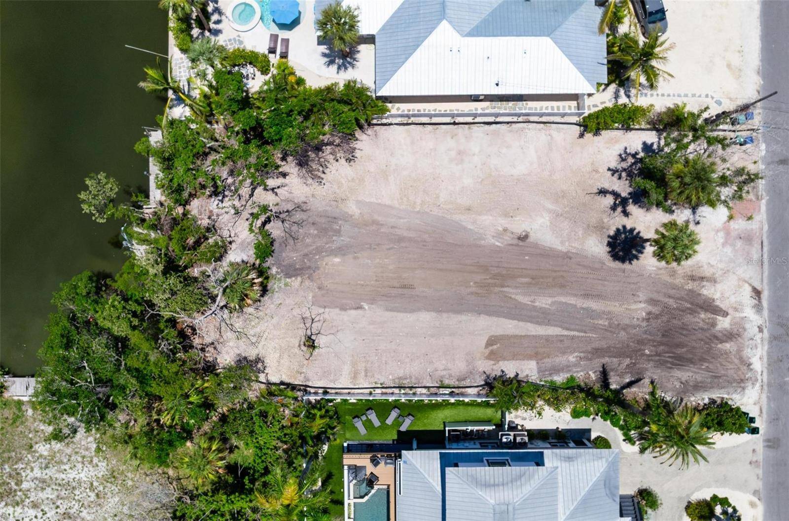 Anna Maria, FL 34216,208 OAK AVE
