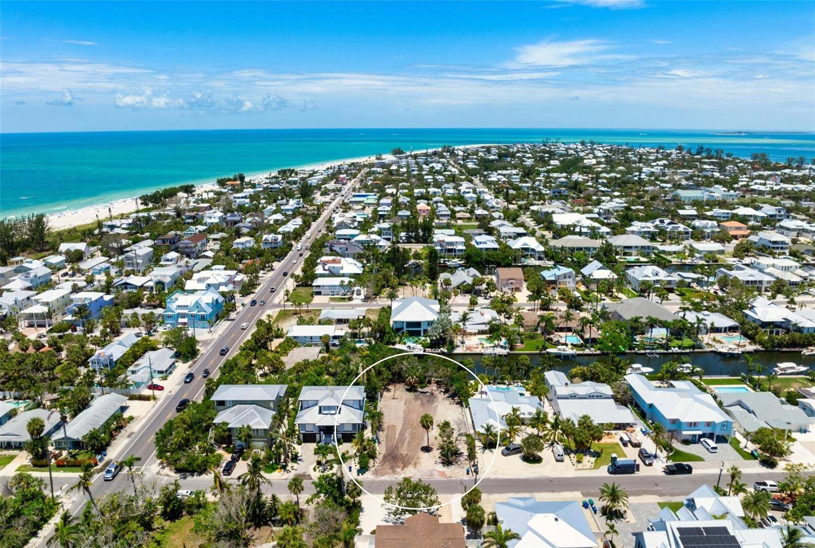 Anna Maria, FL 34216,208 OAK AVE