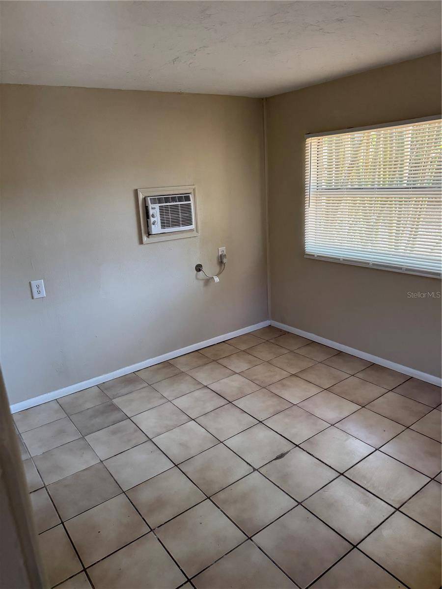 Sarasota, FL 34234,1080 COLLETON DR