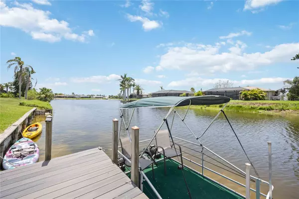 Venice, FL 34293,965 E GONDOLA DR