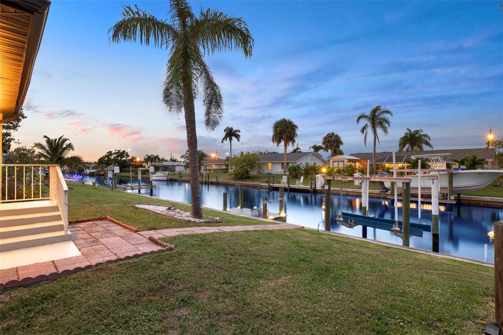 3203 RIVERSIDE DR #B, Punta Gorda, FL 33950