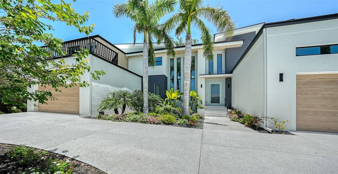1607 FLOWER DR, Sarasota, FL 34239