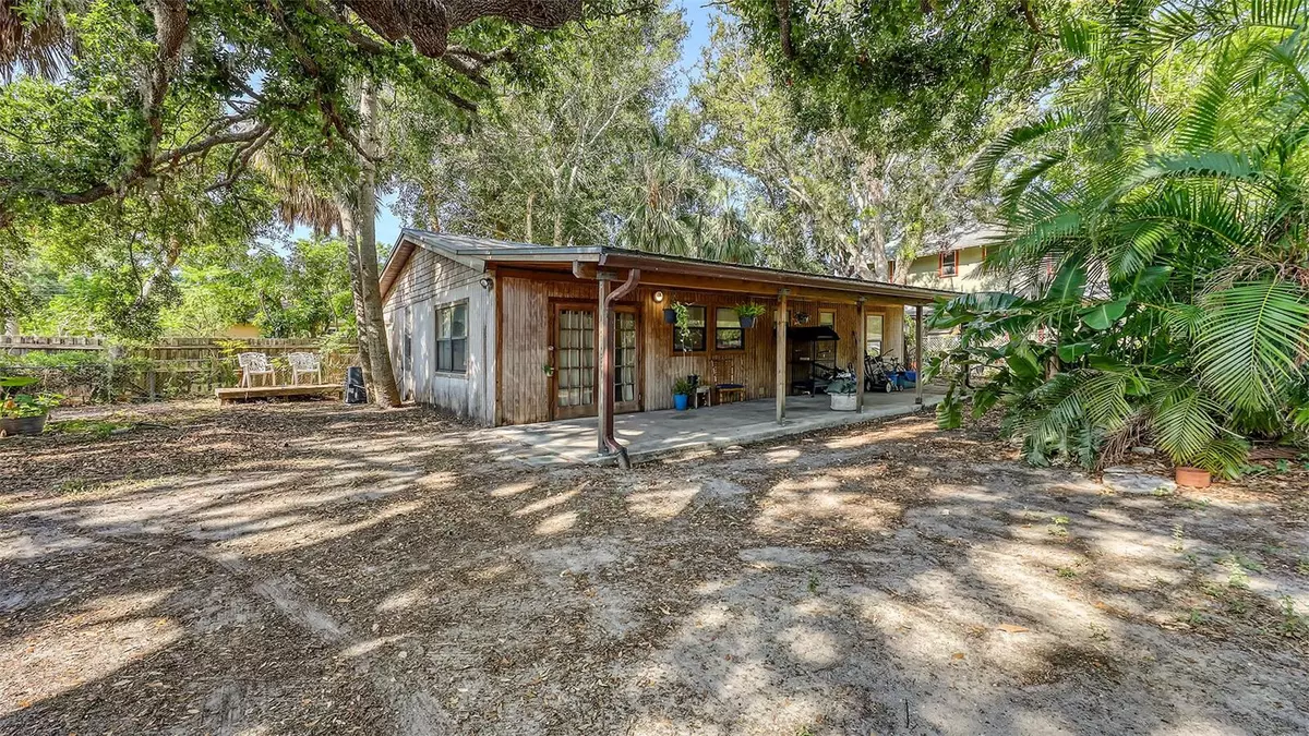 Sarasota, FL 34234,4122 OLD BRADENTON RD