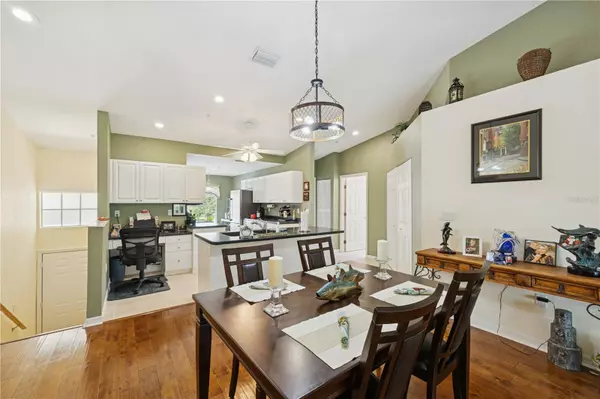 Bradenton, FL 34203,7532 MARSH ORCHID CIR #8-201