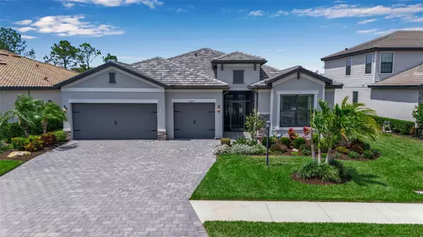 15607 WHITE LINEN DR, Bradenton, FL 34211