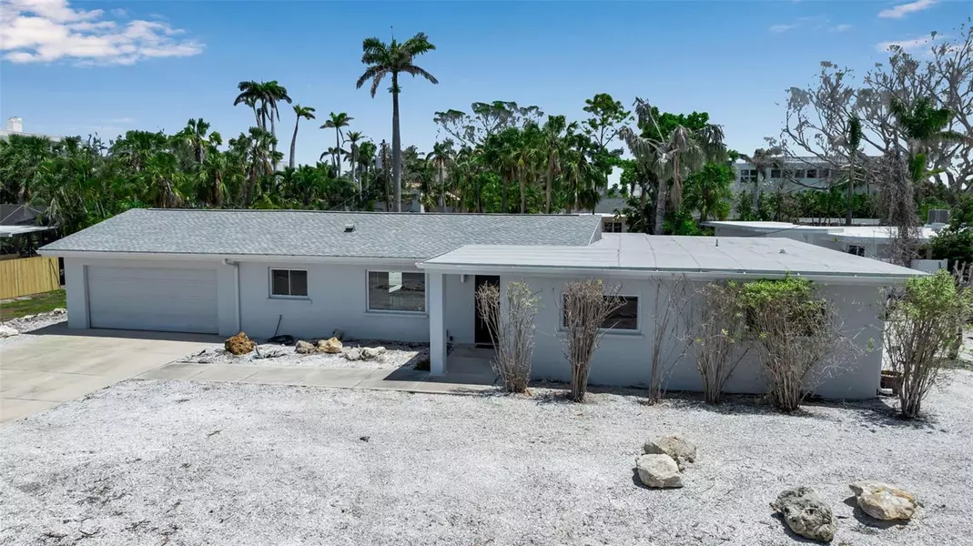 130 N ADAMS DR, Sarasota, FL 34236